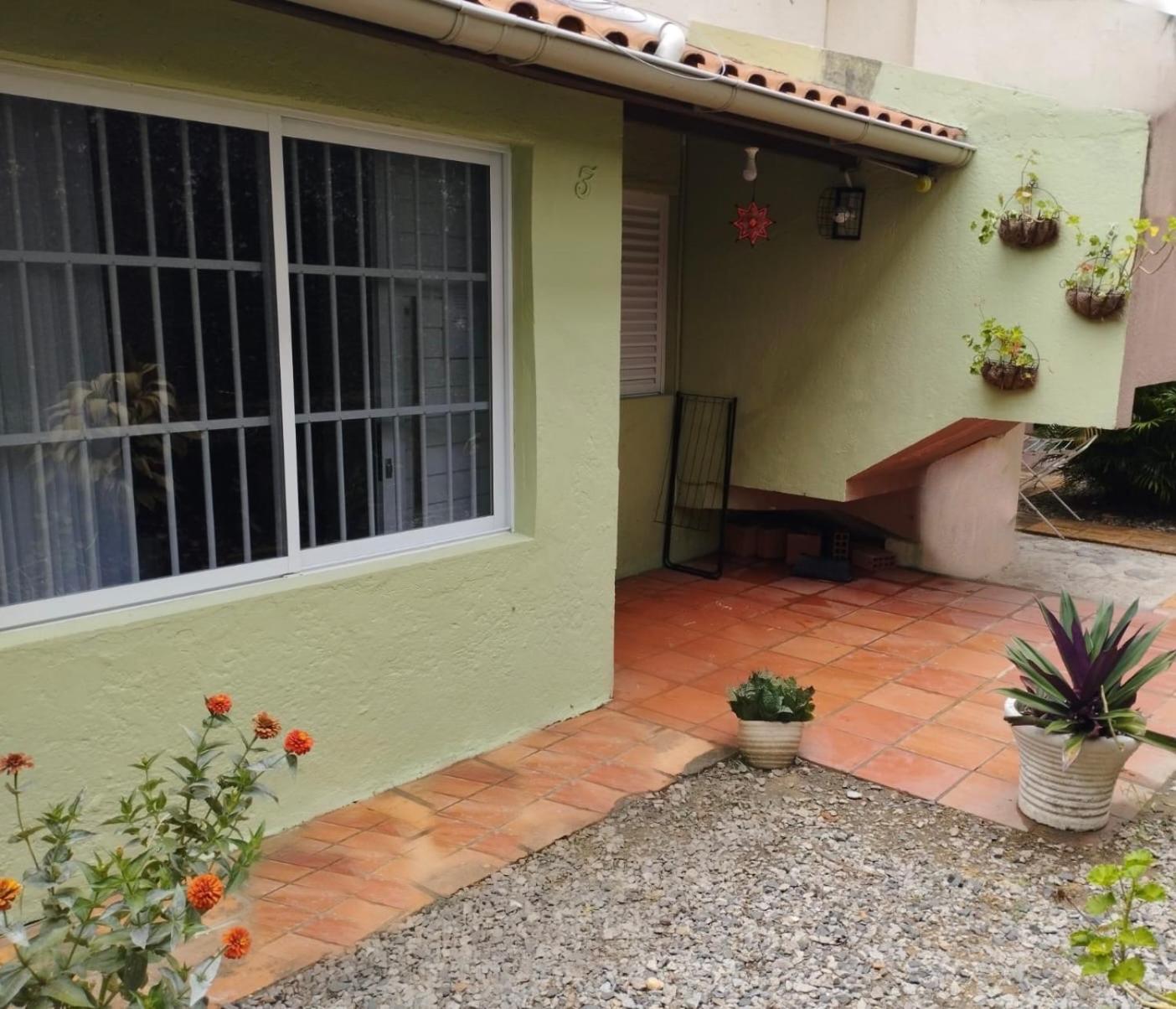 Charmoso Apto Com Clima De Casa Em Canasvieiras Флорианополис Экстерьер фото